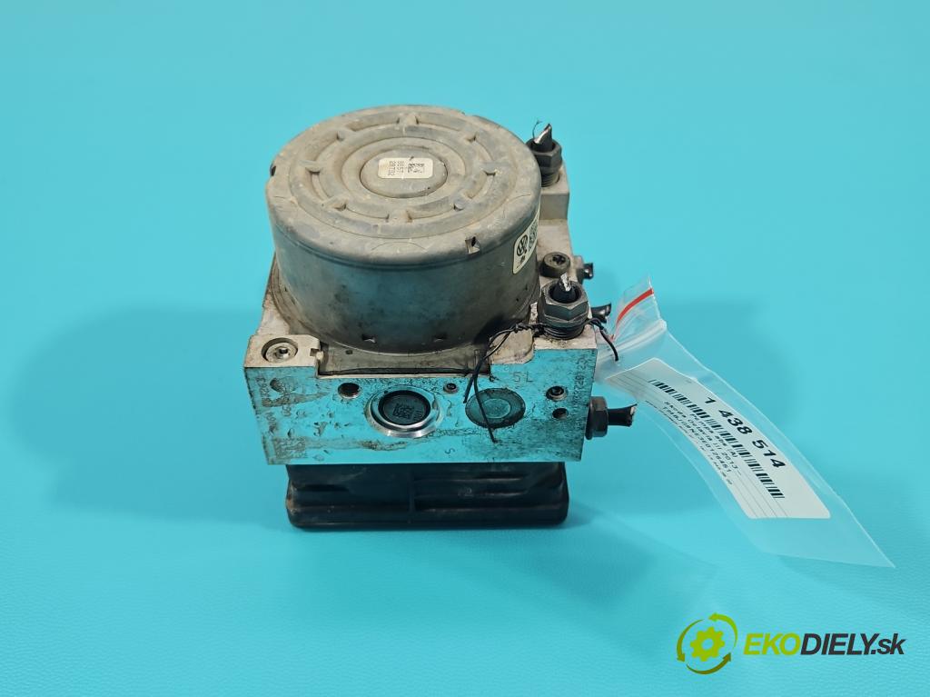 Skoda Octavia III 2013- 1.6 tdi 105 HP manual 77 kW 1598 cm3 5- čerpadlo abs 5Q0907379R (Pumpa ABS)