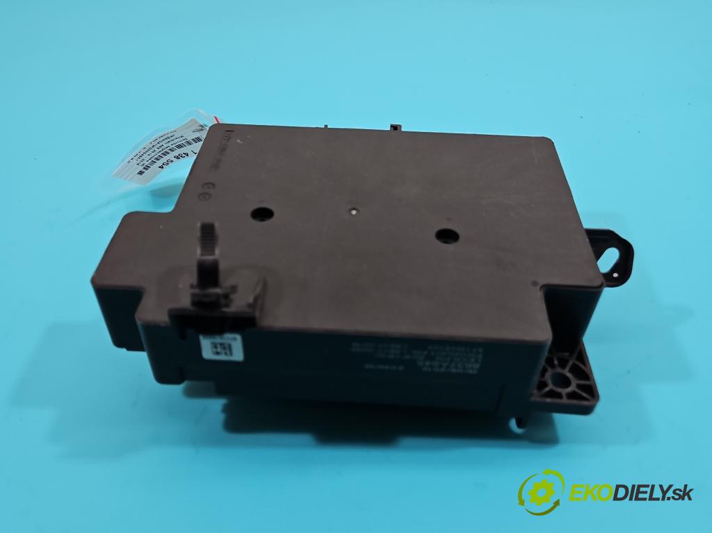 Mitsubishi ASX 2010-2021 1.6 16v 117 hp manual 86 kW 1590 cm3 5- skříňka pojistková 8637A645 (Pojistkové skříňky)