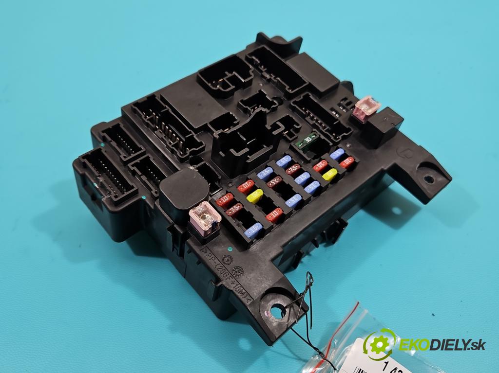 Mitsubishi ASX 2010-2021 1.6 16v 117 hp manual 86 kW 1590 cm3 5- skříňka pojistková 8637A645 (Pojistkové skříňky)