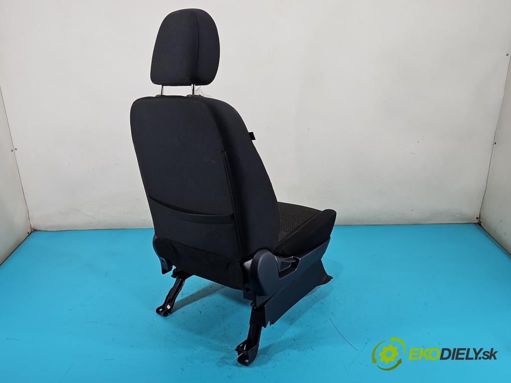 Mitsubishi ASX 2010-2021 1.6 16v 117 HP manual 86 kW 1590 cm3 5- Sedačka pravý  (Sedačka, sedadlo)