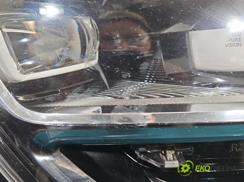 Renault Megane IV 2016-2024 1.5 dci 116 HP automatic 85 kW 1461 cm3 4- Reflektor: pravý 260104596R (Svetlo predné pravé)