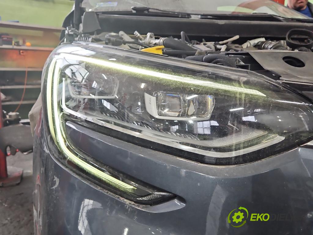 Renault Megane IV 2016-2024 1.5 dci 116 HP automatic 85 kW 1461 cm3 4- Reflektor: pravý 260104596R (Svetlo predné pravé)
