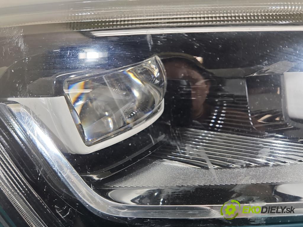 Renault Megane IV 2016-2024 1.5 dci 116 HP automatic 85 kW 1461 cm3 4- Reflektor: pravý 260104596R (Svetlo predné pravé)