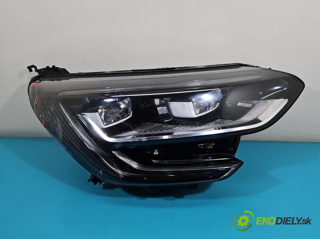 Renault Megane IV 2016-2024 1.5 dci 116 HP automatic 85 kW 1461 cm3 4- Reflektor: pravý 260104596R (Svetlo predné pravé)