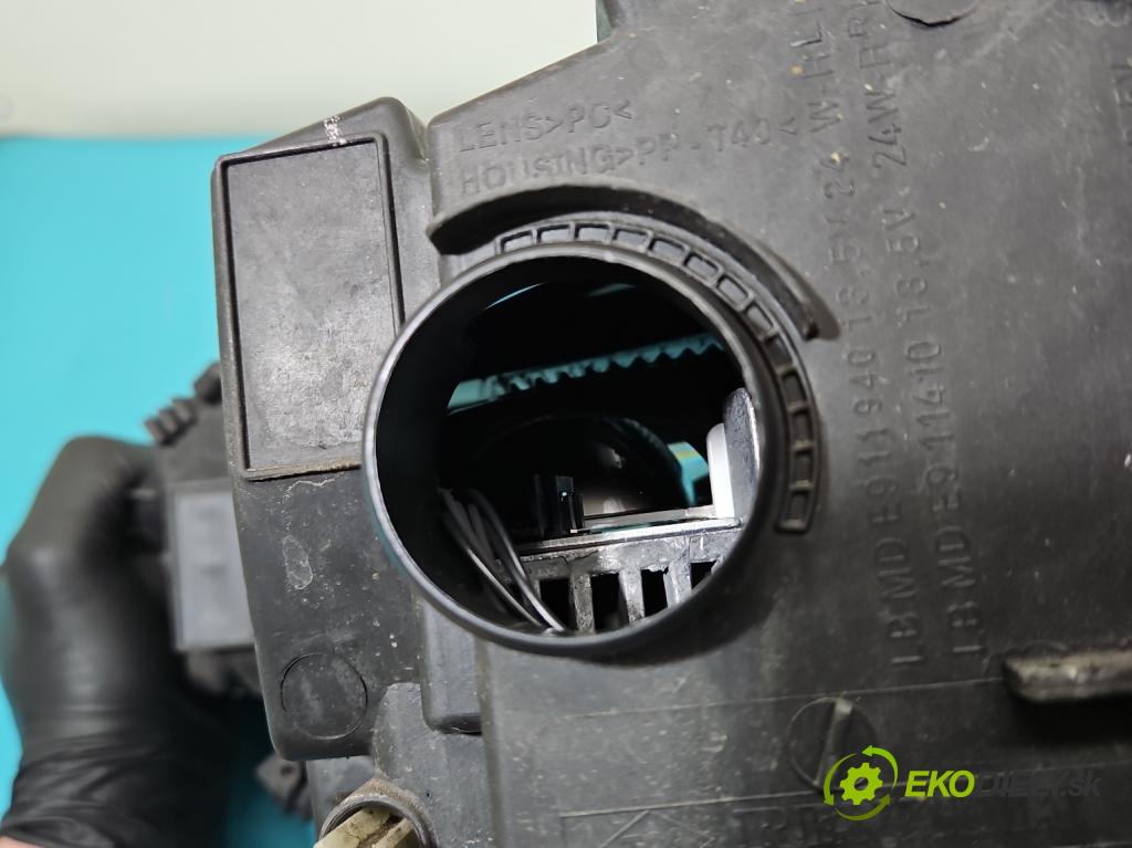 Renault Megane IV 2016-2024 1.5 dci 116 HP automatic 85 kW 1461 cm3 4- Reflektor: pravý 260104596R (Svetlo predné pravé)