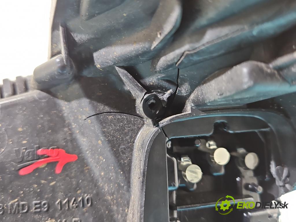 Renault Megane IV 2016-2024 1.5 dci 116 HP automatic 85 kW 1461 cm3 4- Reflektor: pravý 260104596R (Svetlo predné pravé)