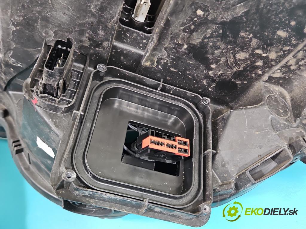 Renault Megane IV 2016-2024 1.5 dci 116 HP automatic 85 kW 1461 cm3 4- Reflektor: pravý 260104596R (Svetlo predné pravé)