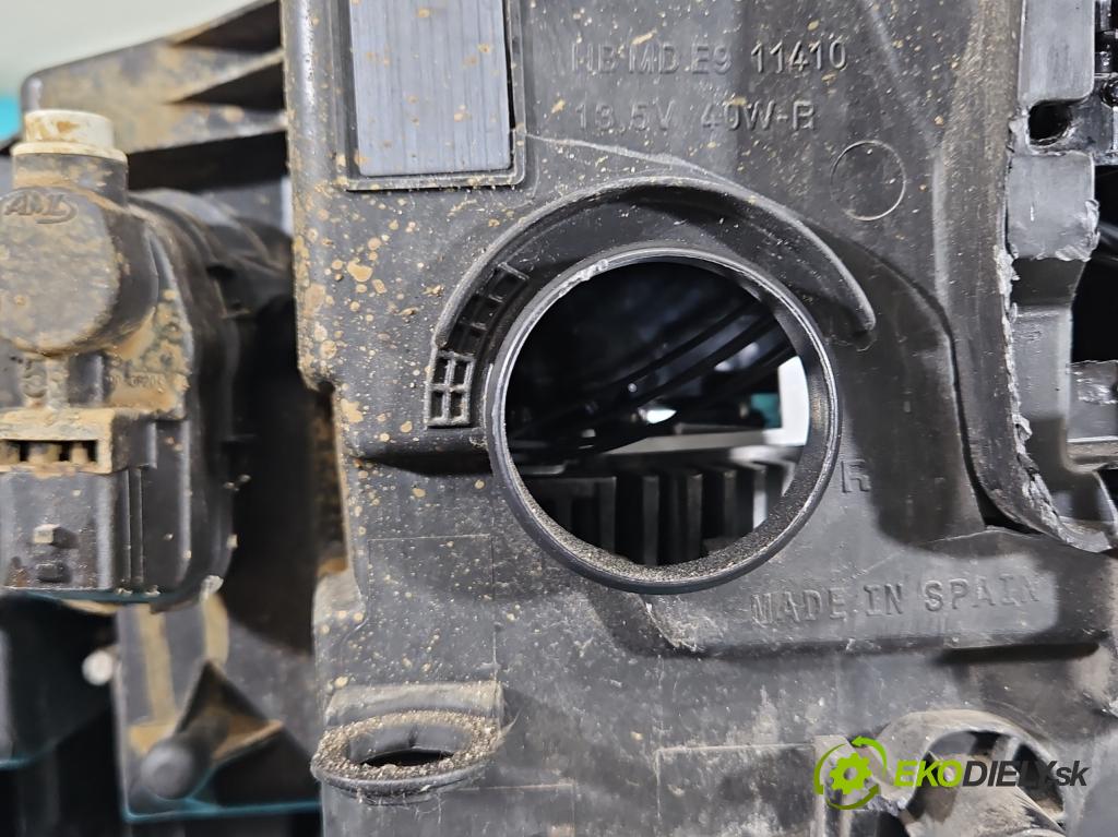 Renault Megane IV 2016-2024 1.5 dci 116 HP automatic 85 kW 1461 cm3 4- Reflektor: pravý 260104596R (Svetlo predné pravé)