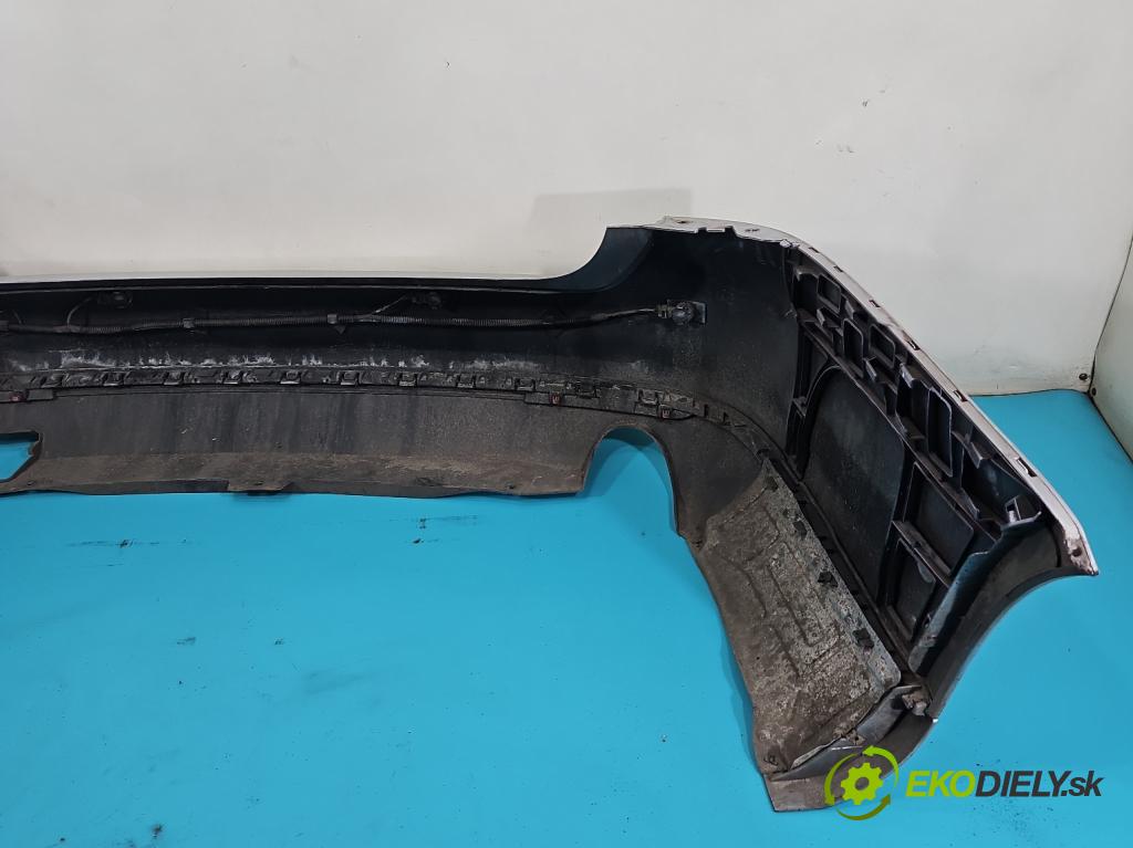 Vw Golf VI 2008-2013 1.6 tdi 105 hp manual 77 kW 1598 cm3 5- nárazník zadní (Klika dveří ostatní)