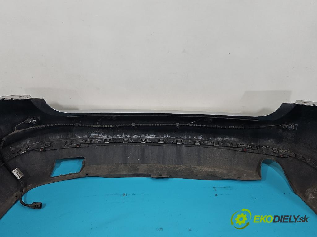 Vw Golf VI 2008-2013 1.6 tdi 105 hp manual 77 kW 1598 cm3 5- nárazník zadní (Klika dveří ostatní)