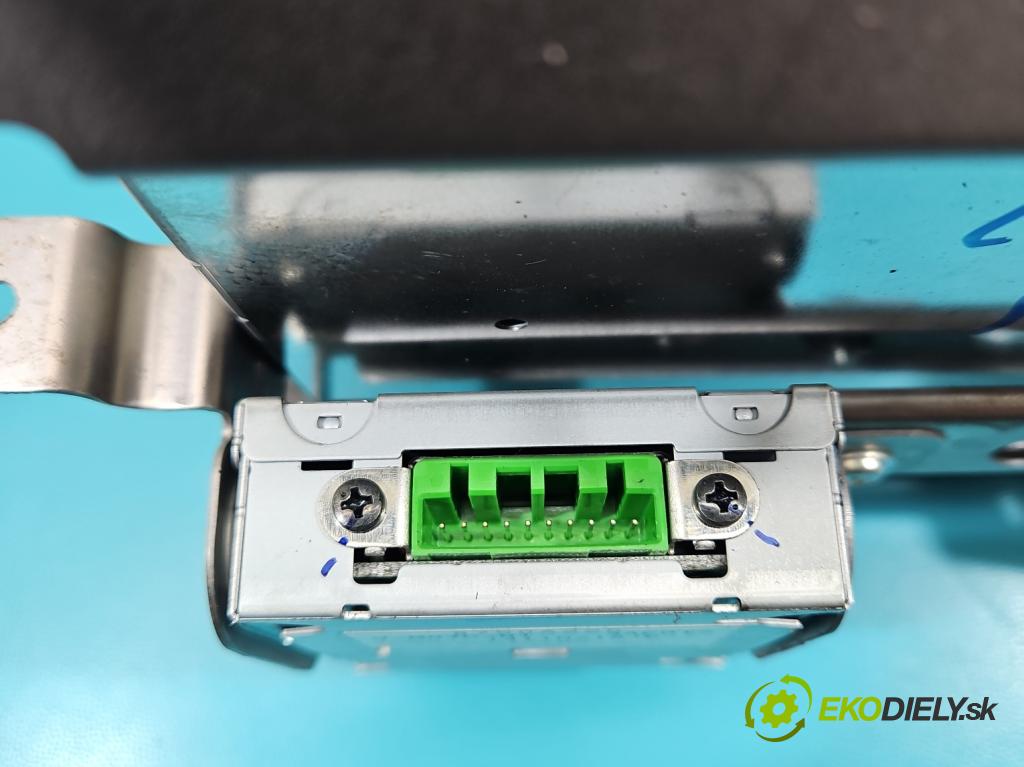 Peugeot 4007 2007-2012 2.2 hdi 156 HP automatic 115 kW 2179 cm3 5- Radio originál 8750A138