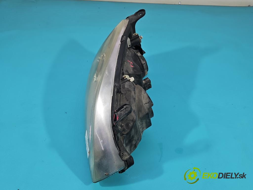 Opel Combo C 2001-2011 1.4 16V 90 HP manual 66 kW 1364 cm3 5- Reflektor: pravý  (Svetlo predné pravé)