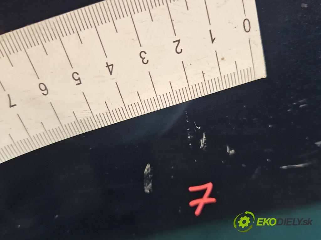 Volvo V70 II 1999-2007 2.4 D5 163 hp manual 120 kW 2401 cm3 5- dveře přední levé  (Ostatné)