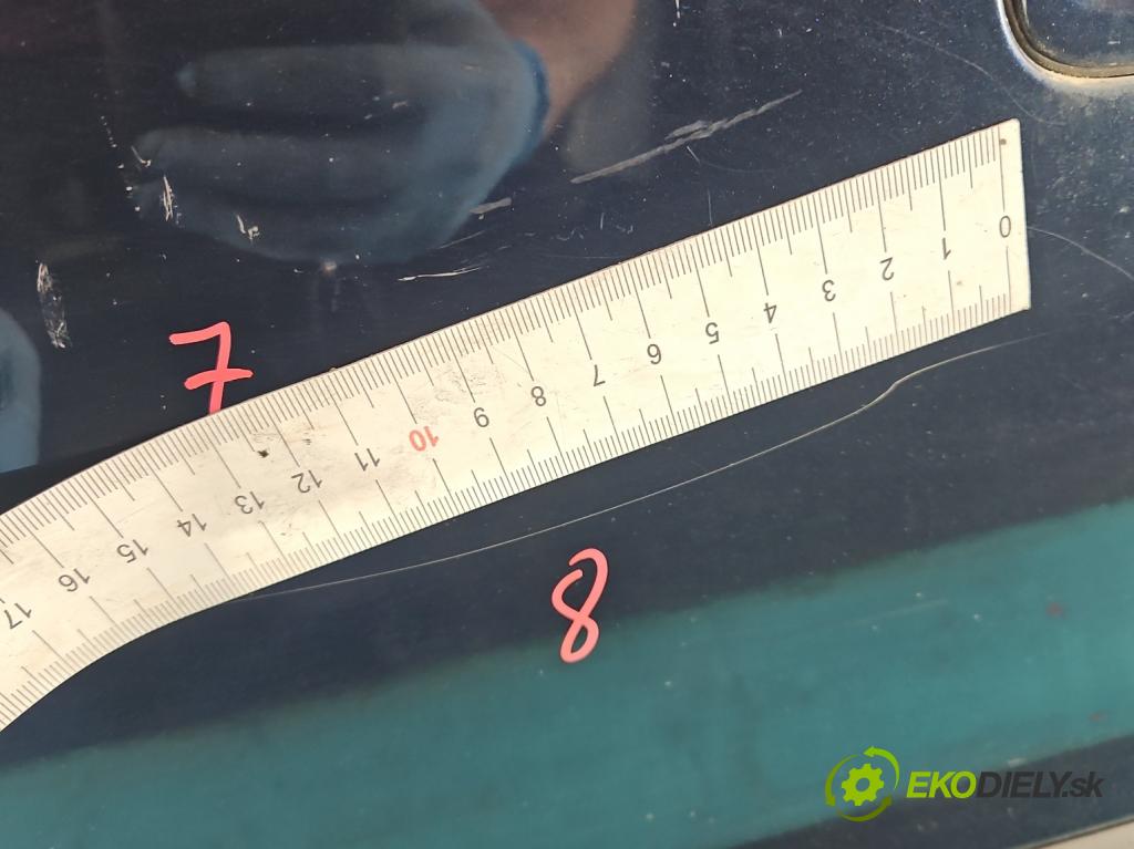 Volvo V70 II 1999-2007 2.4 D5 163 hp manual 120 kW 2401 cm3 5- dveře přední levé  (Ostatné)