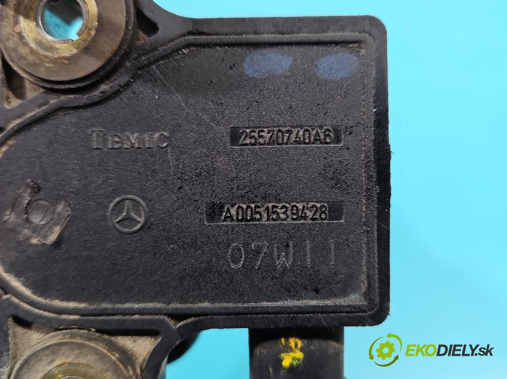 Mercedes B W245 2005-2011 2.0 cdi 140 HP manual 103 kW 1991 cm3 5- snímač úroveň: oleja: A0051539428 (Snímač)