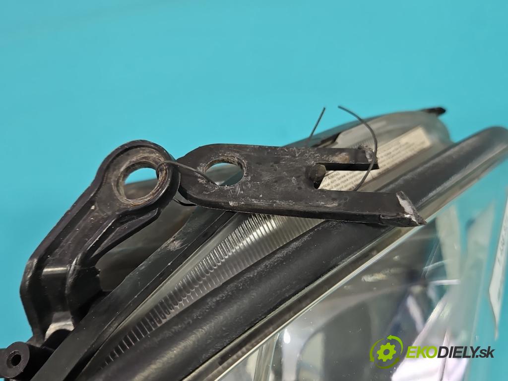 Lexus RX II 2003-2008 3.3 V6 211KM automatic 155 kW 3311 cm3 5- Reflektor: pravý  (Svetlo predné pravé)