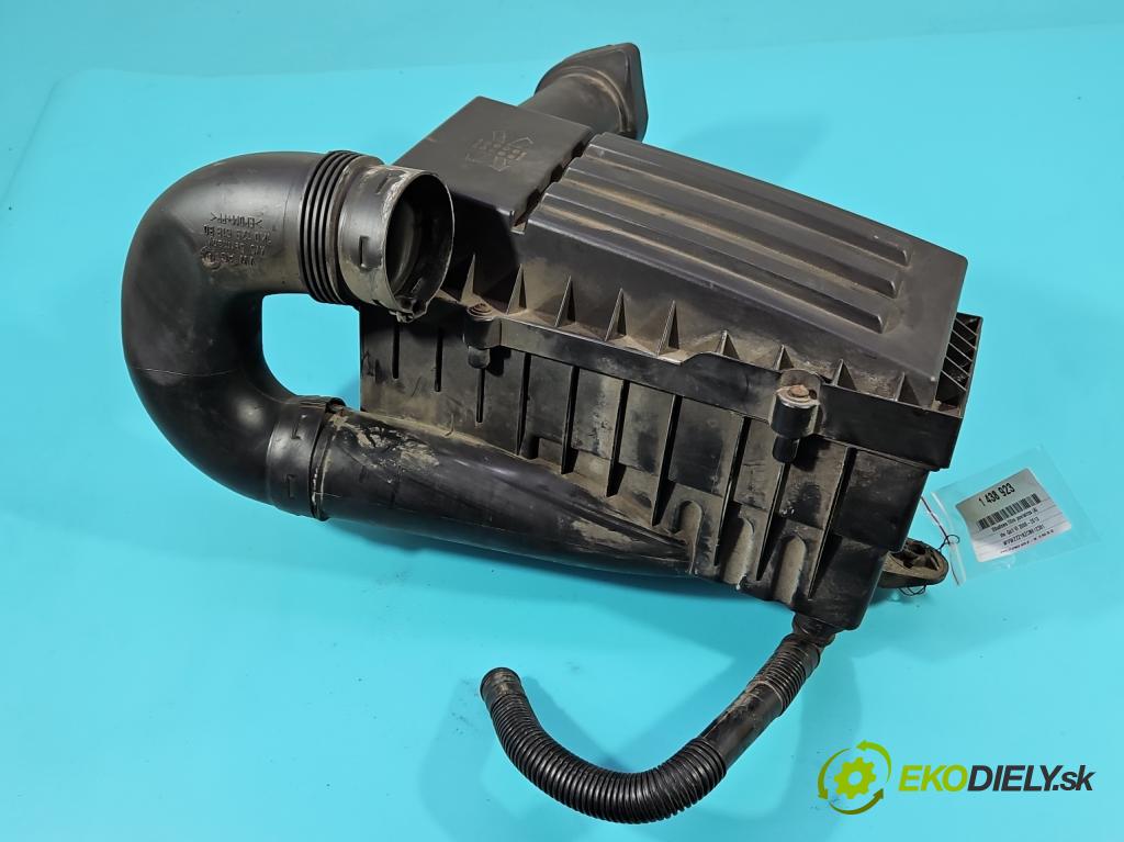 Vw Golf VI 2008-2013 1.6 tdi 105 hp manual 77 kW 1598 cm3 5- obal filtra vzduchu 3C0129601 (Kryty filtrů)