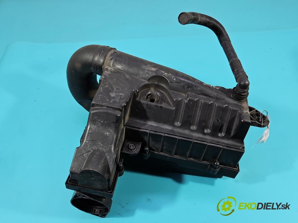 Vw Golf VI 2008-2013 1.6 tdi 105 hp manual 77 kW 1598 cm3 5- obal filtra vzduchu 3C0129601 (Kryty filtrů)