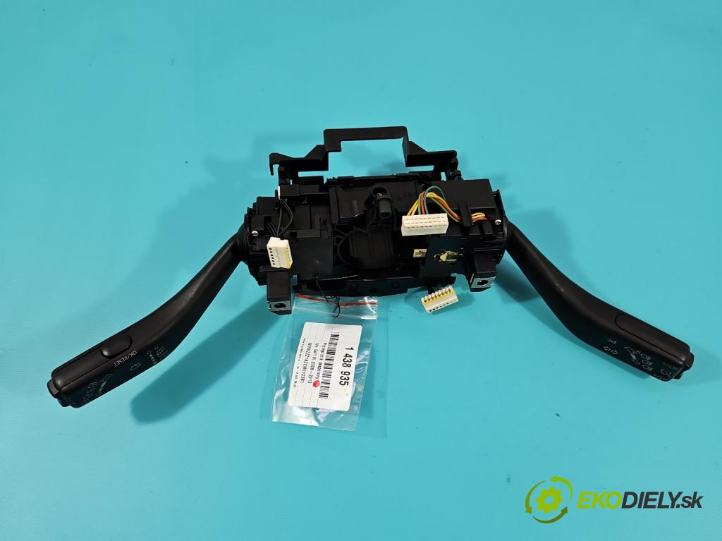 Vw Golf VI 2008-2013 1.6 tdi 105 HP manual 77 kW 1598 cm3 5- prepínač komplex: 5K0953507BA (Prepínacie páčky pod volantom)