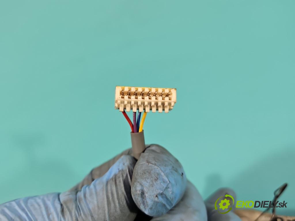 Vw Golf VI 2008-2013 1.6 tdi 105 HP manual 77 kW 1598 cm3 5- Spínačka 1K0905851B (Spínacia skrinka)