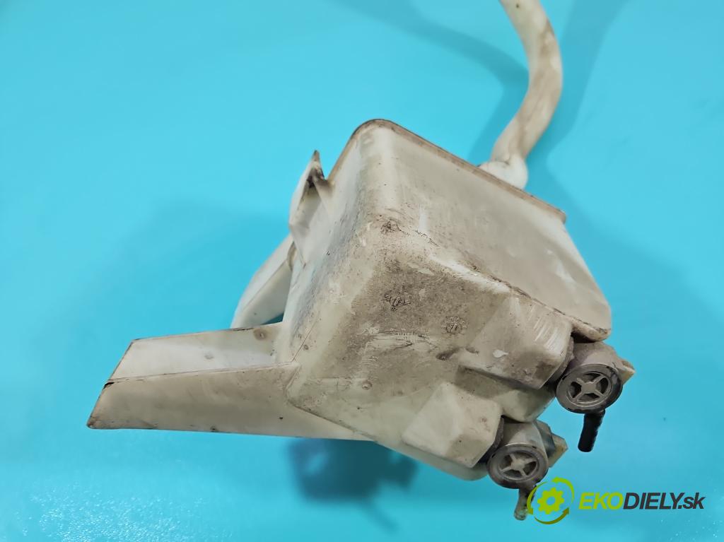 Suzuki Swift Mk6 2005-2010 1,3.0 DDiS 69KM manual 51 kW 1248 cm3 5- nádržka tekutina: ostrekovačov