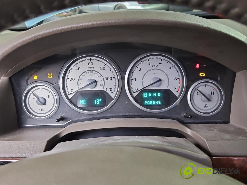 Chrysler Voyager V 2007-2016 3.8 V6 215KM automatic 158 kW 3778 cm3 5- prístrojovka/ budíky P05082775AG (Prístrojová doska, displej)