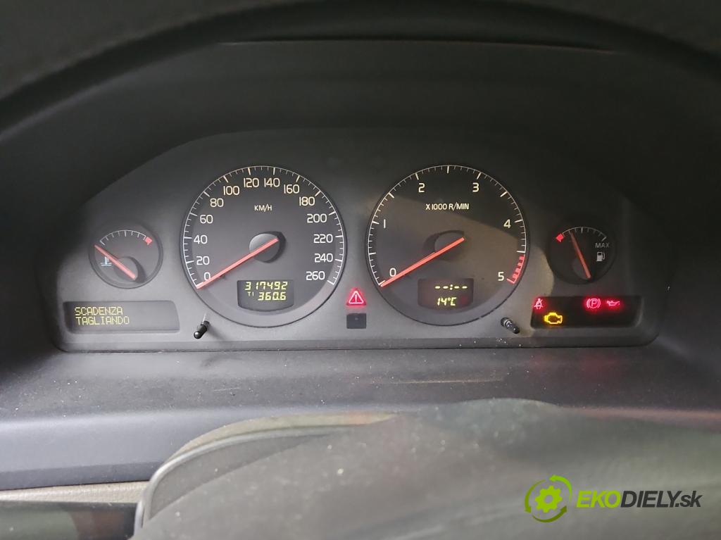Volvo S60 I 2000-2010 2.4 D5 163 HP manual 120 kW 2401 cm3 4- prístrojovka/ budíky 8637996 (Prístrojová doska, displej)