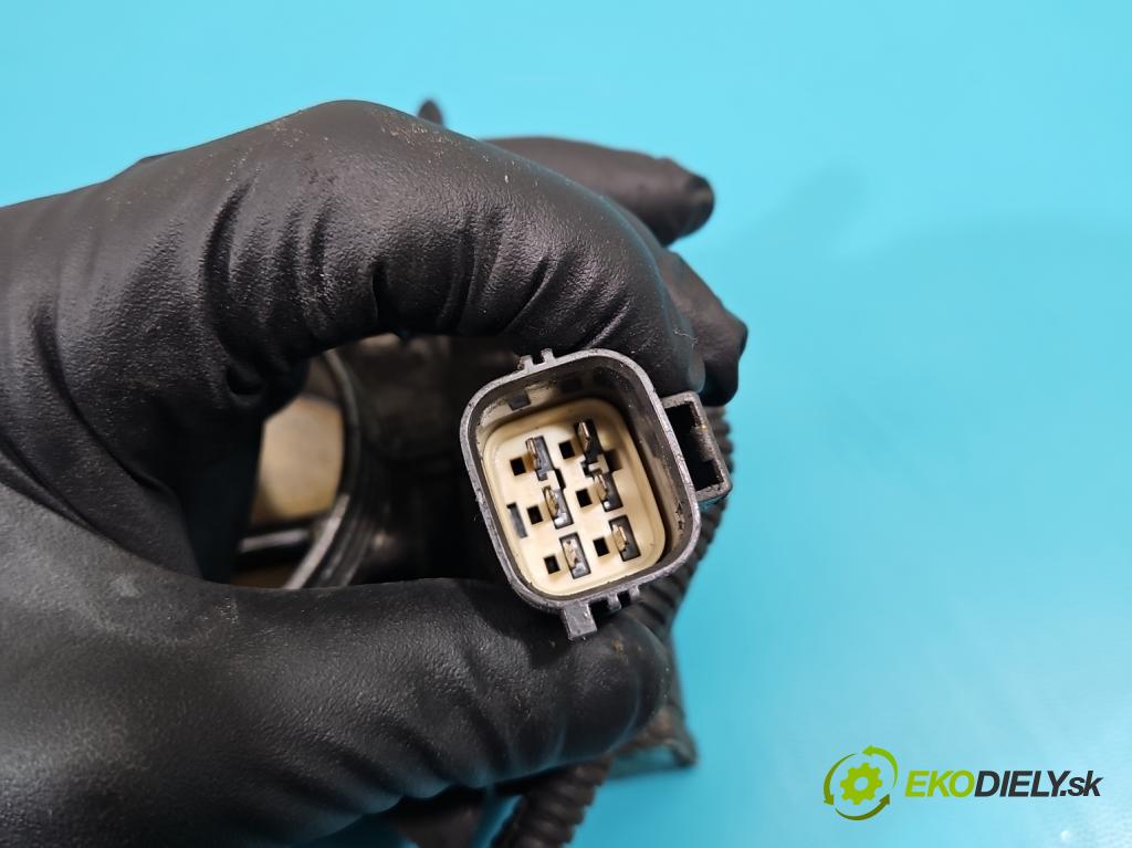 Volvo S60 I 2000-2010 2.0 T 179KM manual 132 kW 1984 cm3 4- klapka 8644346 (Škrtiaca klapka)