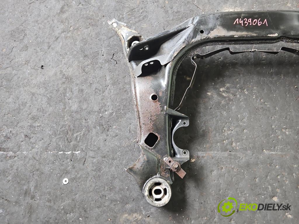 Vw Passat B5 1995-2005 1.9 tdi 110 HP manual 81 kW 1896 cm3 4- výstuha motora