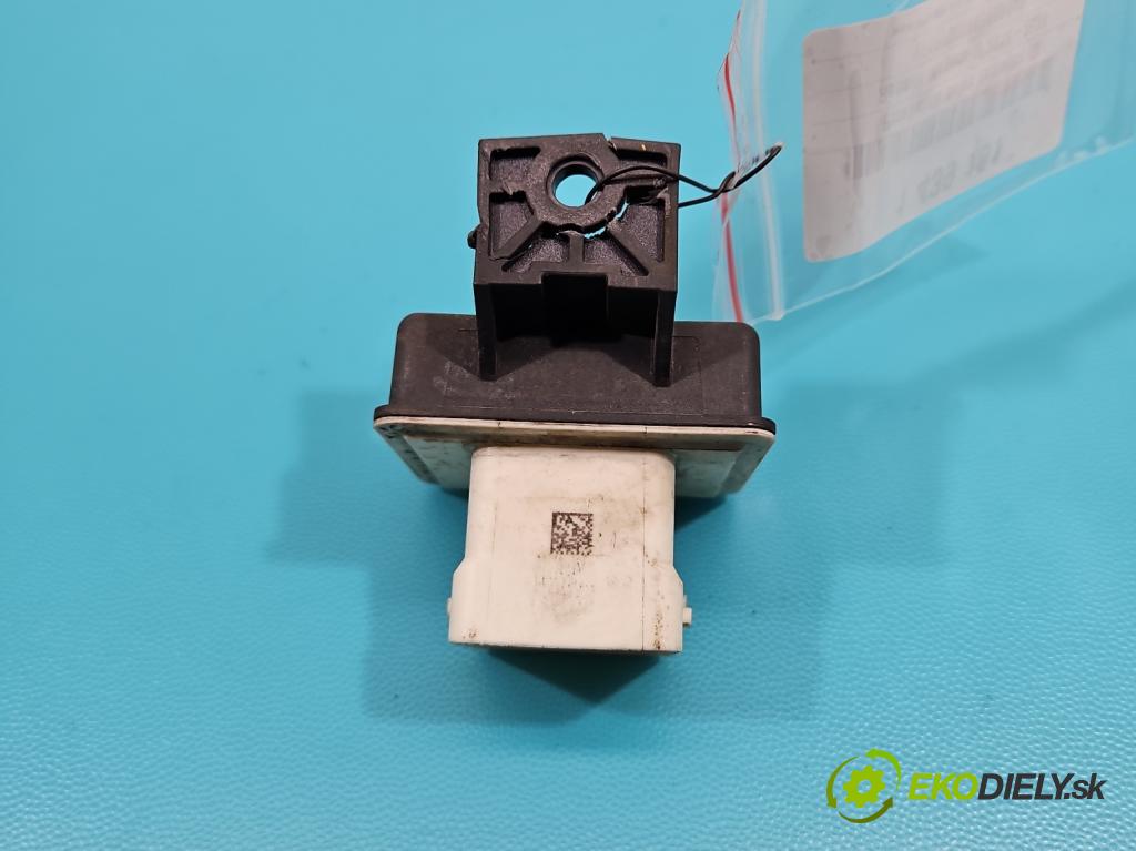 Renault Megane IV 2016-2024 1.5 dci 116 hp automatic 85 kW 1461 cm3 4- relé svíčky: žavícich: A6089000200 (Relé)