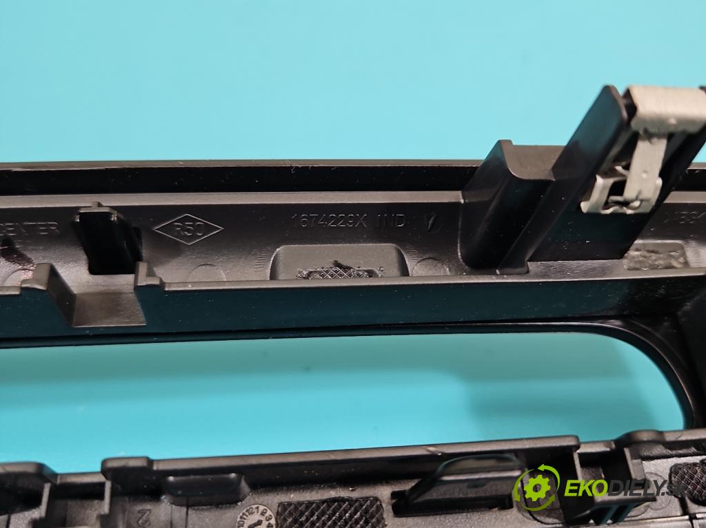 Renault Megane IV 2016-2024 1.5 dci 116 HP automatic 85 kW 1461 cm3 4- Mřížka: kúrenia stredová 687515655 (Mriežka kúrenia (fukár))