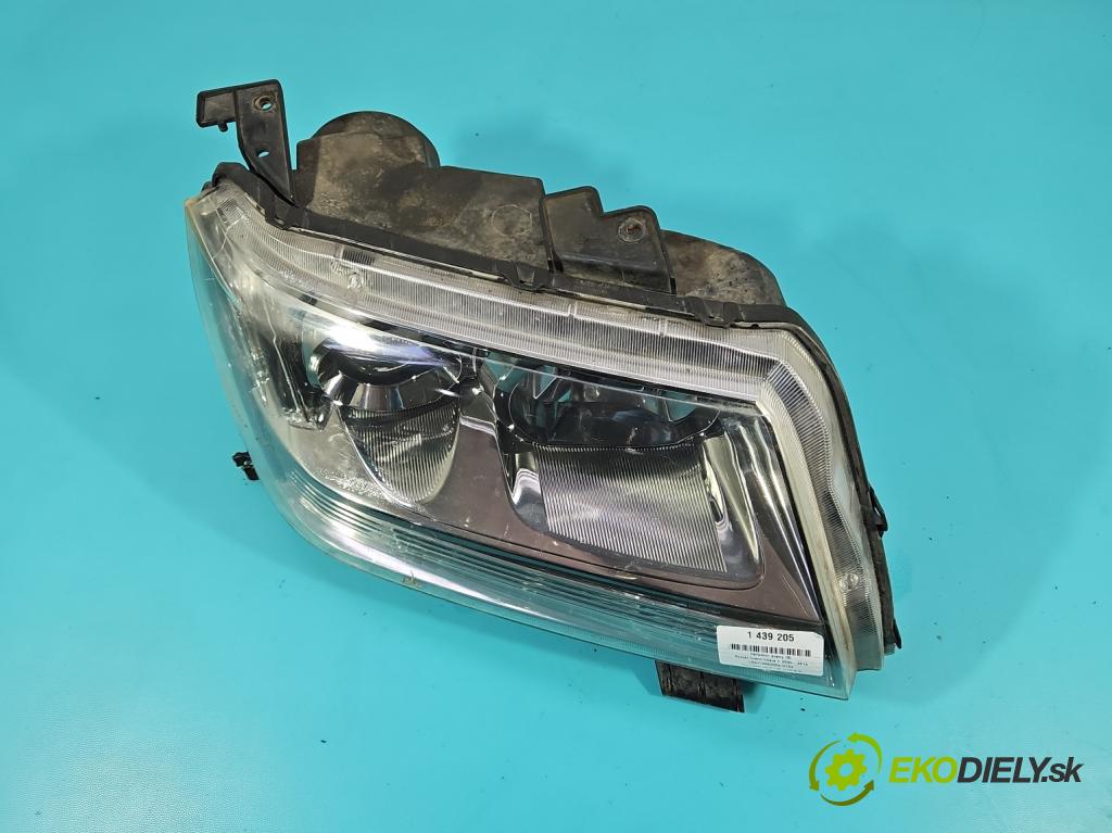 Suzuki Grand Vitara II 2005-2014 2.0 16V 140 HP manual 103 kW 1995 cm3 5- Reflektor: pravý  (Svetlo predné pravé)