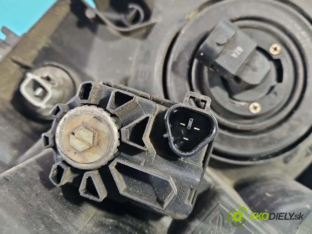 Suzuki Grand Vitara II 2005-2014 2.0 16V 140 HP manual 103 kW 1995 cm3 5- Reflektor: pravý  (Svetlo predné pravé)