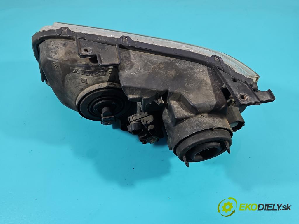 Suzuki Grand Vitara II 2005-2014 2.0 16V 140 HP manual 103 kW 1995 cm3 5- Reflektor: pravý  (Svetlo predné pravé)