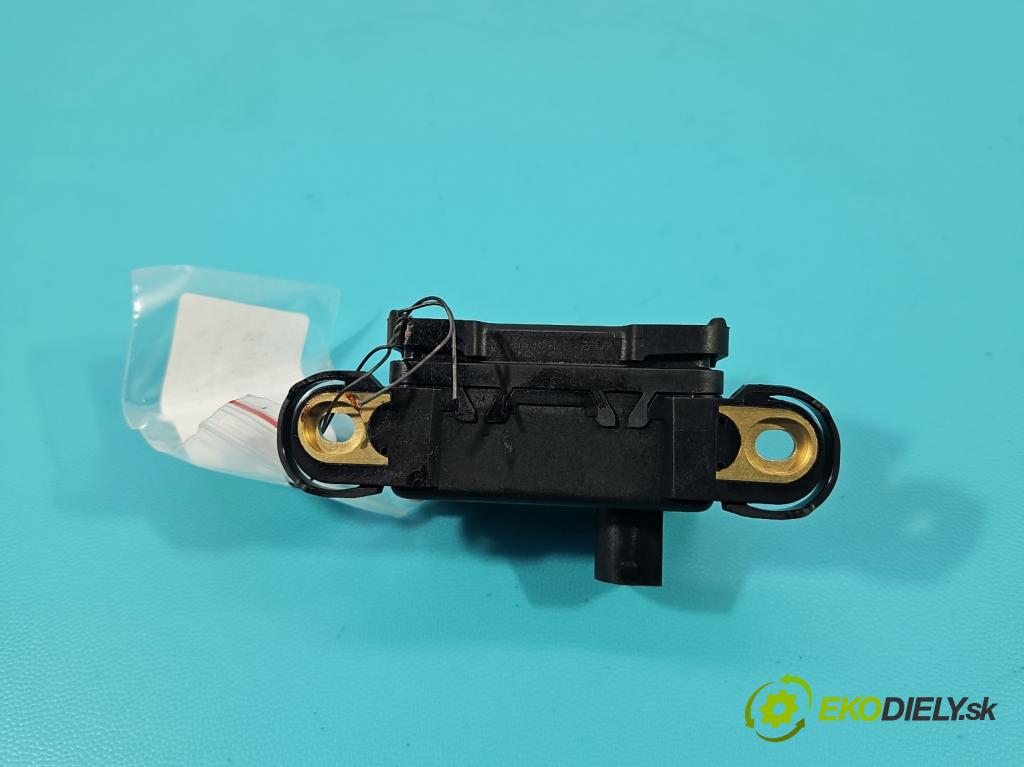 Suzuki Grand Vitara II 2005-2014 2.0 16V 140 hp manual 103 kW 1995 cm3 5- snímač ESP 33945-65J0