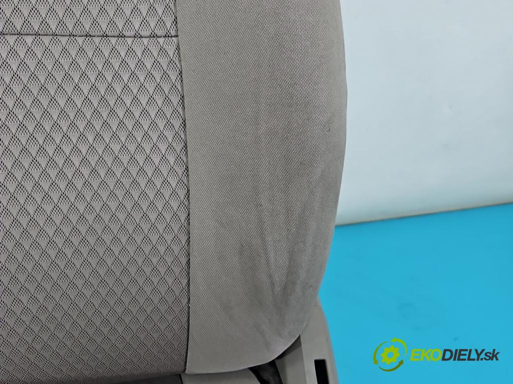 Chrysler Voyager V 2007-2016 3.8 V6 215KM automatic 158 kW 3778 cm3 5- Sedačka ľavý  (Sedačka, sedadlo)