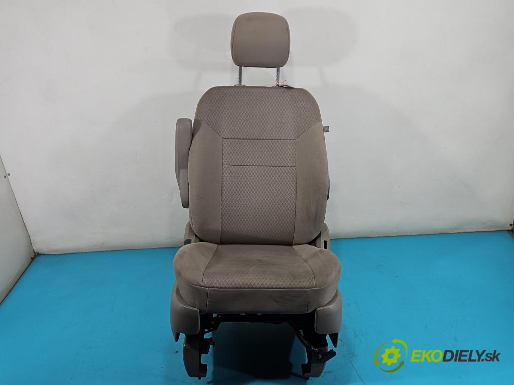 Chrysler Voyager V 2007-2016 3.8 V6 215KM automatic 158 kW 3778 cm3 5- Sedačka ľavý  (Sedačka, sedadlo)
