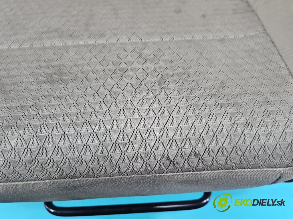 Chrysler Voyager V 2007-2016 3.8 V6 215KM automatic 158 kW 3778 cm3 5- Sedačka pravý  (Sedačka, sedadlo)