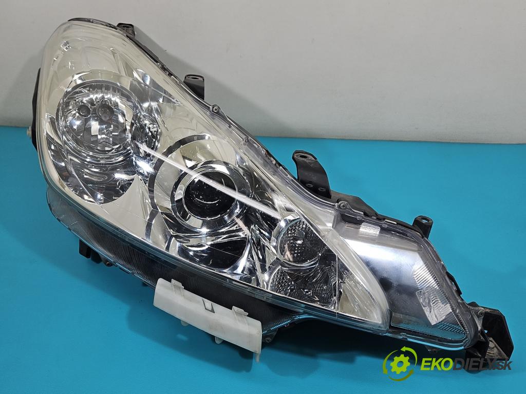 Peugeot 4007 2007-2012 2.2 hdi 156 HP automatic 115 kW 2179 cm3 5- Reflektor: pravý  (Svetlo predné pravé)