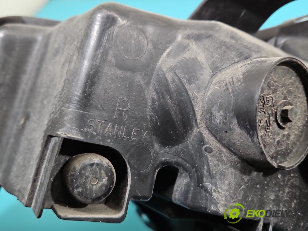 Peugeot 4007 2007-2012 2.2 hdi 156 HP automatic 115 kW 2179 cm3 5- Reflektor: pravý  (Svetlo predné pravé)