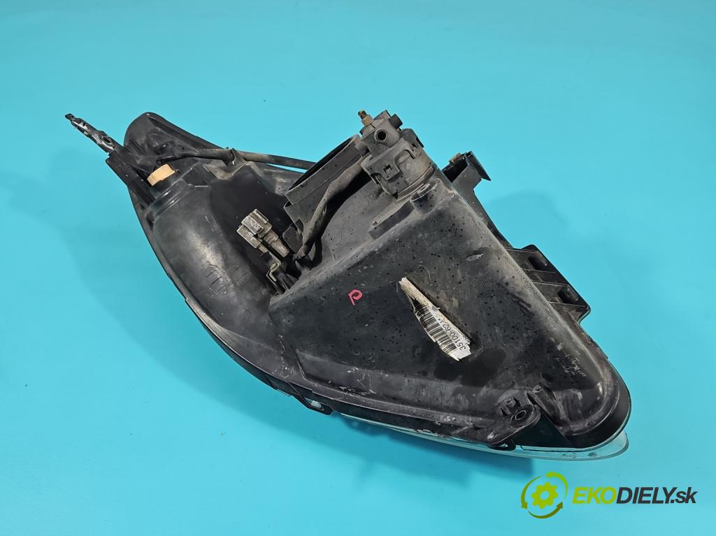 Suzuki Swift Mk6 2005-2010 1,3.0 DDiS 69KM manual 51 kW 1248 cm3 5- Reflektor: pravý 35100-62J11 (Svetlo predné pravé)