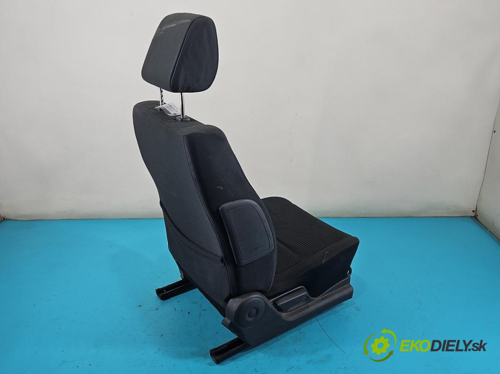 Suzuki Swift Mk6 2005-2010 1,3.0 DDiS 69KM manual 51 kW 1248 cm3 5- Sedačka pravý  (Sedačka, sedadlo)