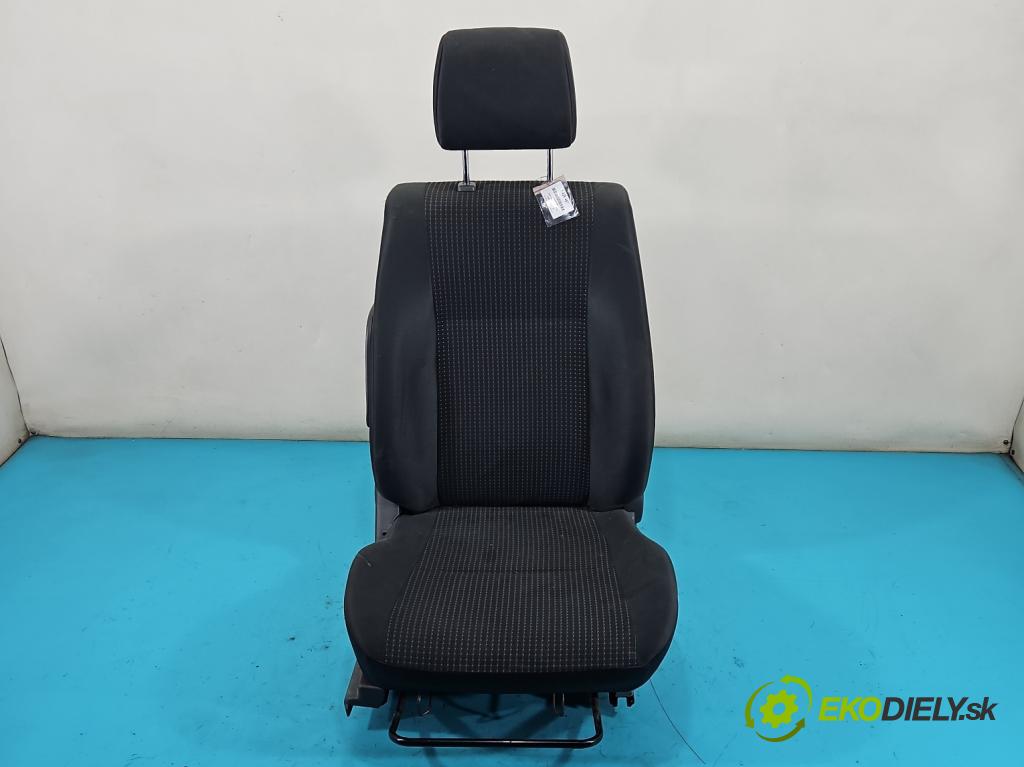 Suzuki Swift Mk6 2005-2010 1,3.0 DDiS 69KM manual 51 kW 1248 cm3 5- Sedačka pravý  (Sedačka, sedadlo)