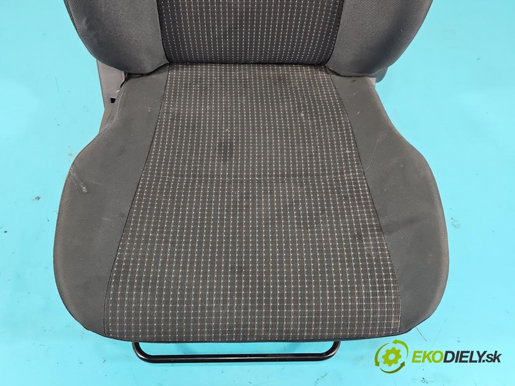 Suzuki Swift Mk6 2005-2010 1,3.0 DDiS 69KM manual 51 kW 1248 cm3 5- Sedačka pravý  (Sedačka, sedadlo)