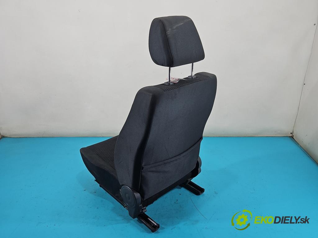 Suzuki Swift Mk6 2005-2010 1,3.0 DDiS 69KM manual 51 kW 1248 cm3 5- Sedačka pravý  (Sedačka, sedadlo)