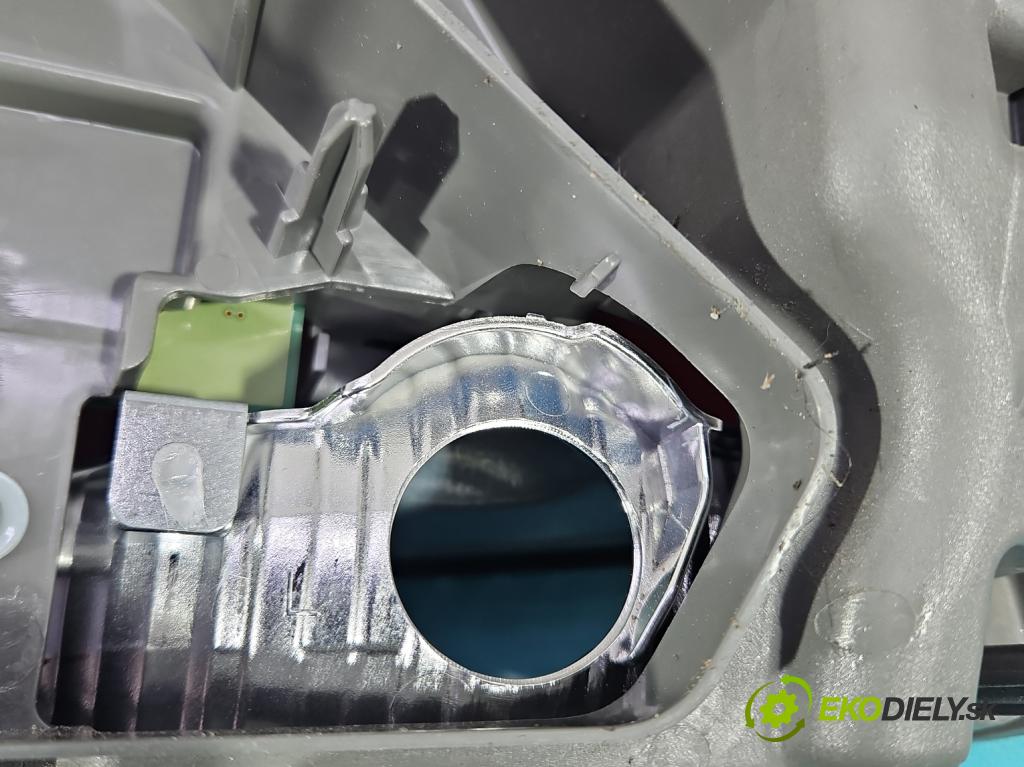 Peugeot 508 2010-2018 2.0 hdi 150 HP manual 110 kW 1997 cm3 4- svetlo / reflektor zadné ľavé 9807242780A