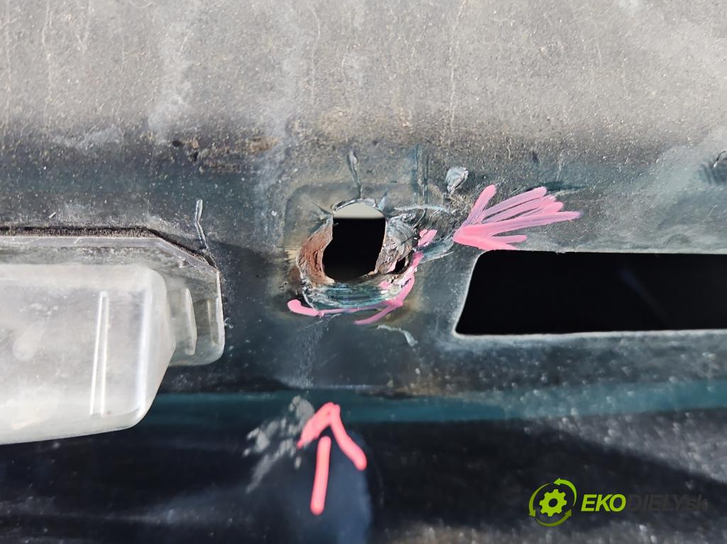 Peugeot 4007 2007-2012 2.2 hdi 156 hp automatic 115 kW 2179 cm3 5- zadní kufrové dveře  (Zadní kapoty)