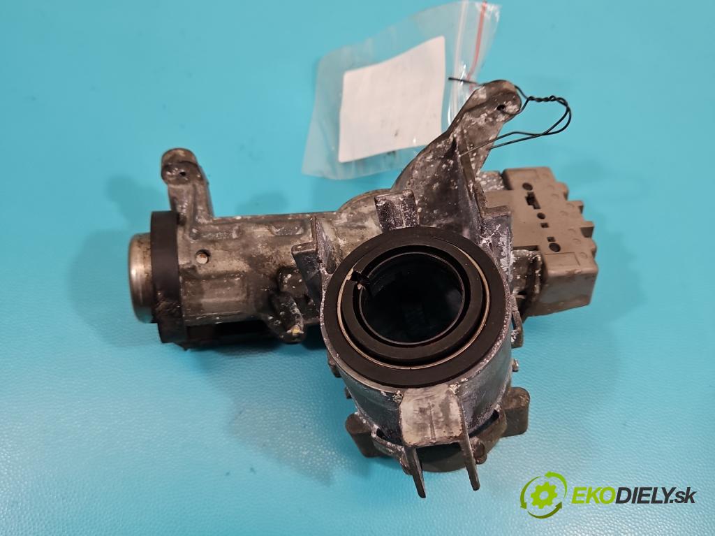 Ford Focus Mk1 1998-2004 1.8 16V 116 HP manual 85 kW 1796 cm3 5- Spínačka  (Spínacia skrinka)