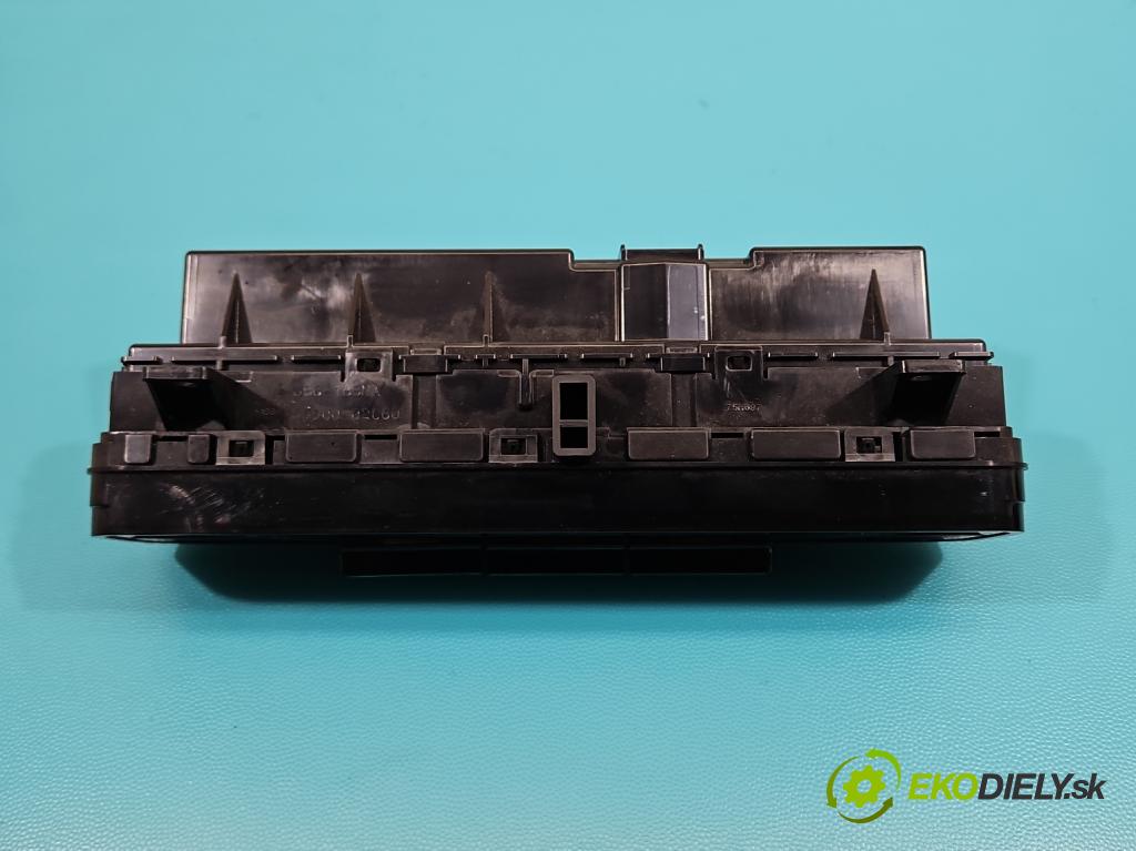 Toyota Auris II 2012-2018 1.6 16V 132 HP manual 97 kW 1598 cm3 5- panel kúrenia 55900-02C60