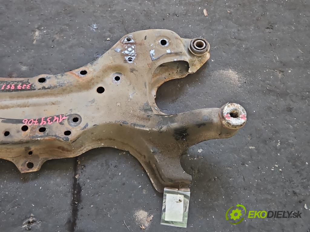 Toyota Avensis II T25 2003-2008 1.6 vvti 110 HP manual 81 kW 1598 cm3 4- výstuha motora